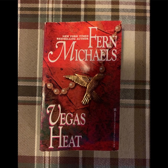 Fern Michaels 4 book bundle - Picture 10 of 13